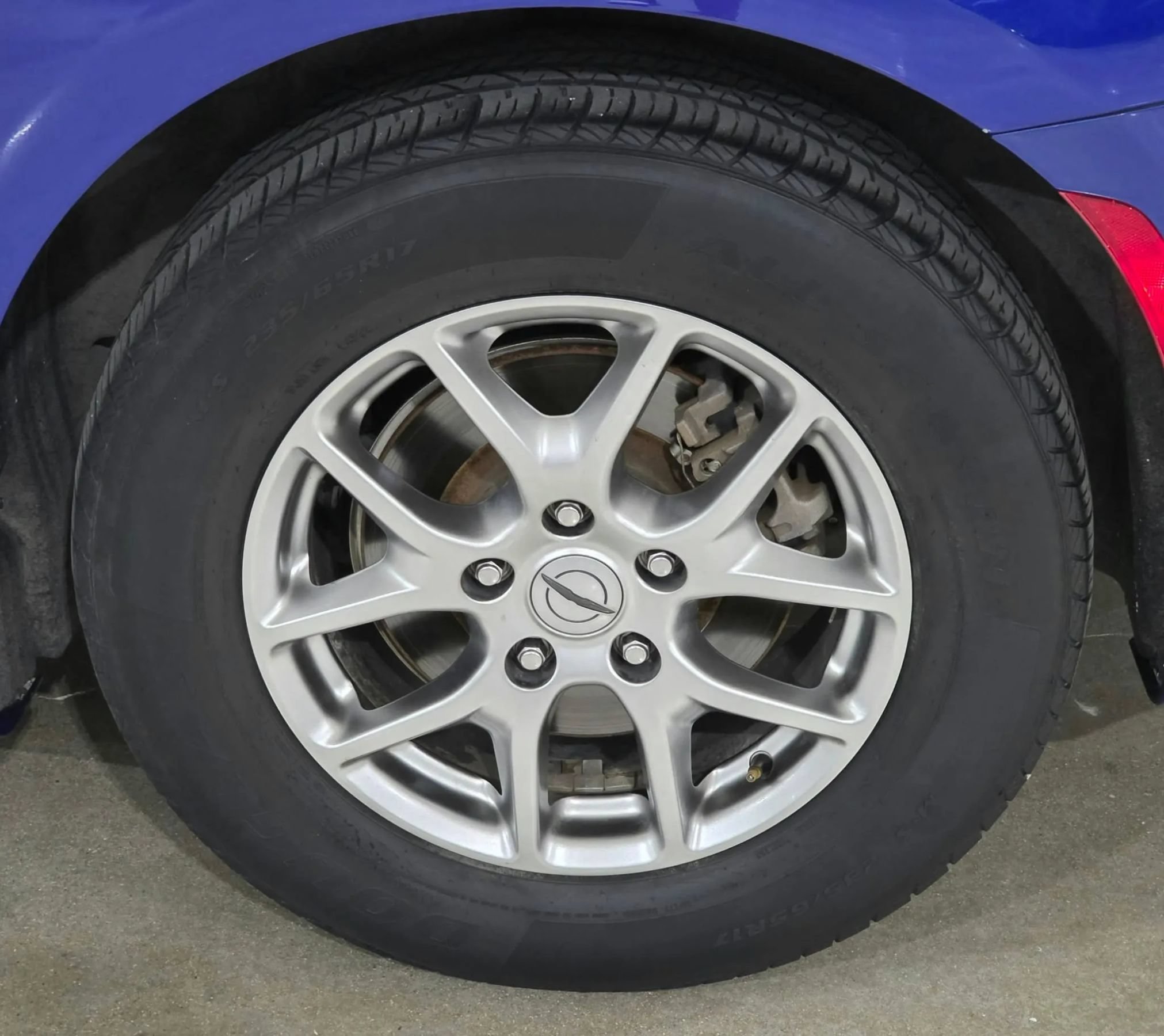Used 2021 Chrysler Pacifica Touring w/ Cold Weather Group FWD image 32
