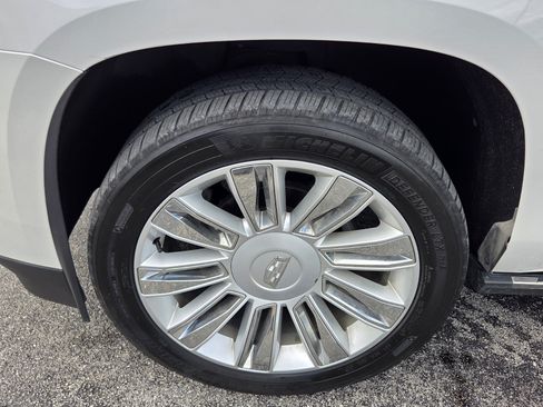 Certified 2018 Cadillac Escalade ESV Platinum RWD image 21