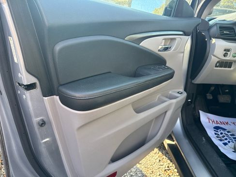 Used 2017 Honda Pilot LX image 7