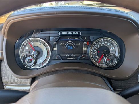 Used 2022 RAM 2500 Limited AWD/4WD image 25