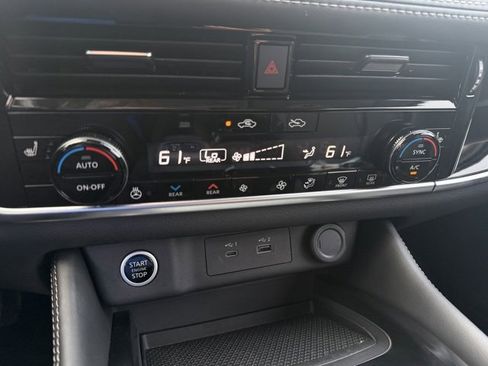 Certified 2023 Nissan Rogue SL w/ SL Premium Package image 17