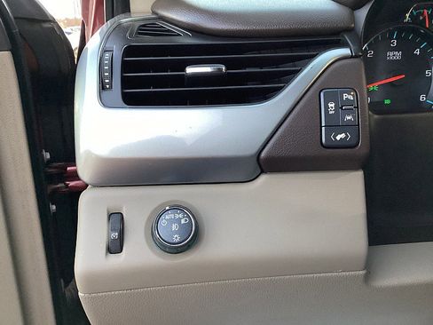 Used 2019 Chevrolet Tahoe LT w/ Texas Edition Package image 15