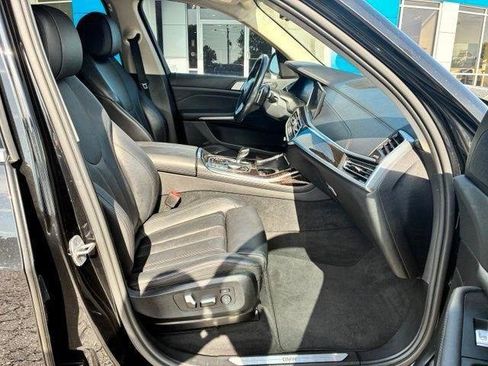 Used 2021 BMW X7 xDrive40i AWD/4WD image 9