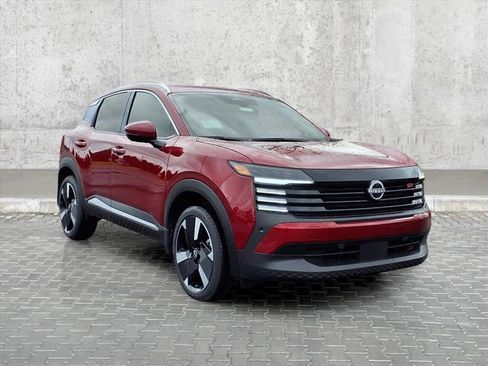 New 2025 Nissan Kicks SR image 2