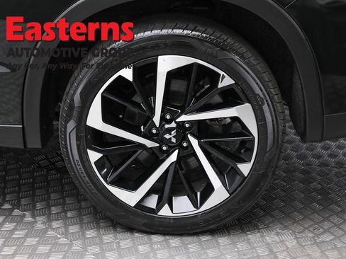 Used 2023 Mitsubishi Outlander SE image 8