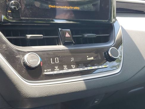 Used 2023 Toyota Corolla LE FWD image 30