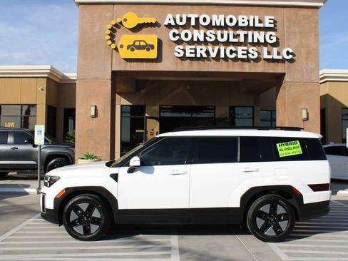 Used 2025 Hyundai Santa Fe SEL image 4