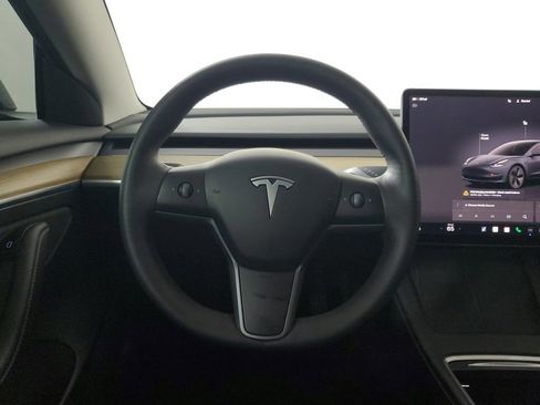 Used 2023 Tesla Model 3 Standard Range image 14