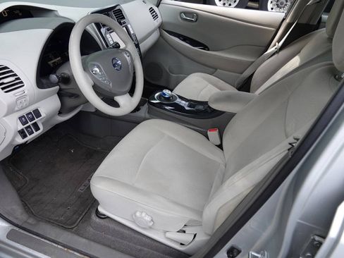 Used 2011 Nissan Leaf SL FWD image 4