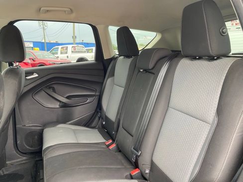 Used 2017 Ford Escape SE FWD image 15