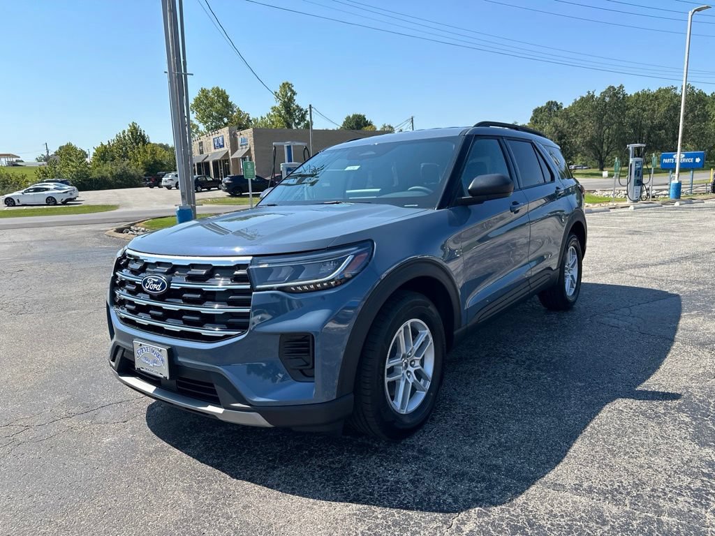 New 2027 Ford Explorer Active RWD image 7