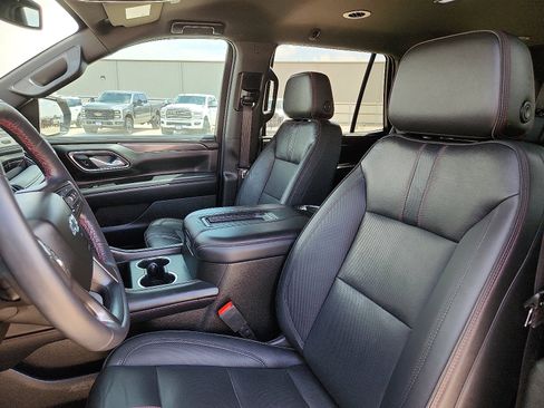 Used 2022 Chevrolet Tahoe RST w/ Luxury Package RWD image 12