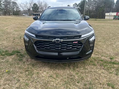 Used 2025 Chevrolet Trax RS w/ Driver Confidence Package image 3