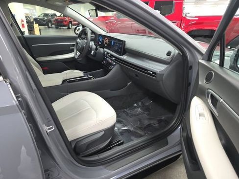 Used 2024 Hyundai Sonata SEL FWD image 5