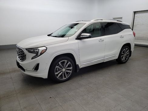 Used 2019 GMC Terrain Denali w/ Advanced Safety Package image 2