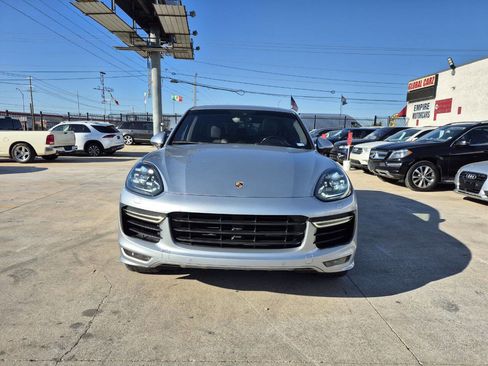 Used 2016 Porsche Cayenne GTS image 3