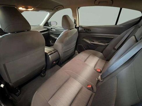 Used 2025 Nissan Altima 2.5 SV image 25