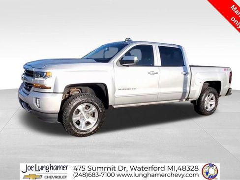 Used 2018 Chevrolet Silverado 1500 LT w/ All Star Edition AWD/4WD image 4