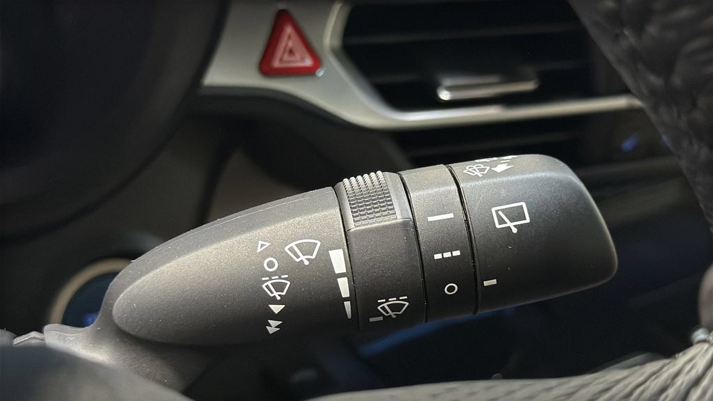 Used 2024 Toyota Sienna Limited AWD/4WD image 44