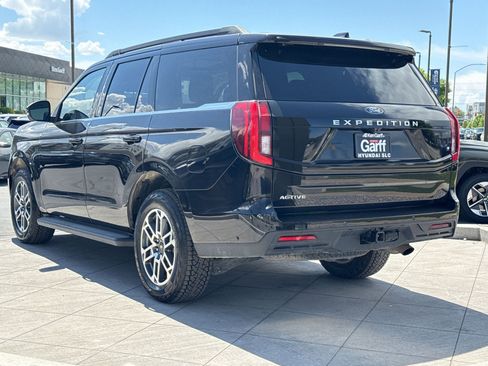 Used 2025 Ford Expedition Active AWD/4WD image 7