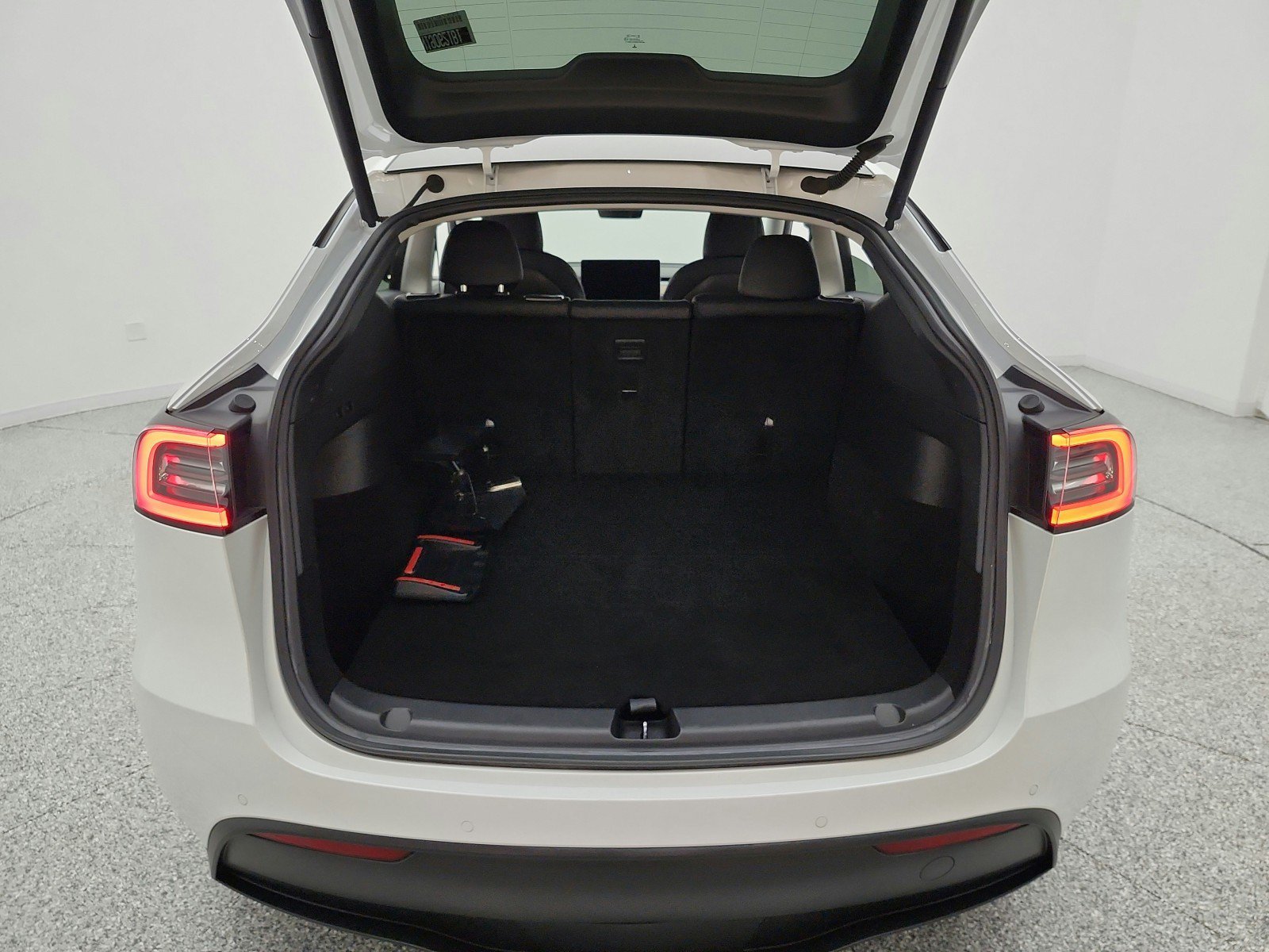 Used 2021 Tesla Model Y Long Range AWD/4WD image 18