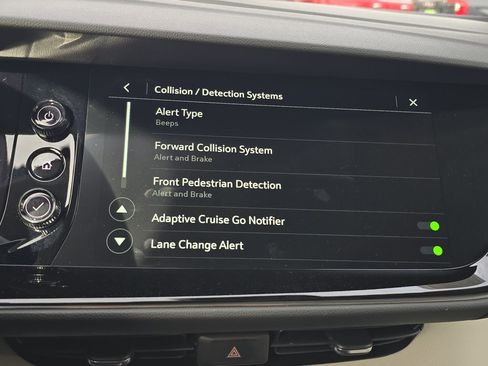 Certified 2023 Buick Envision Avenir image 18