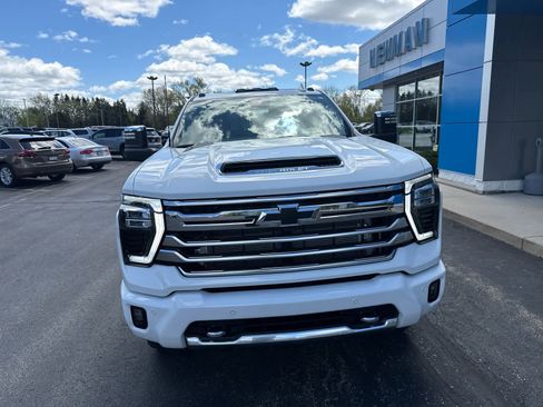 New 2026 Chevrolet Silverado 3500 High Country w/ High Country Premium Package AWD/4WD image 2