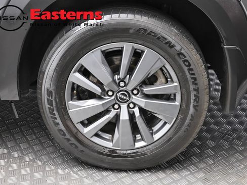 Used 2022 Nissan Pathfinder SV AWD/4WD image 8