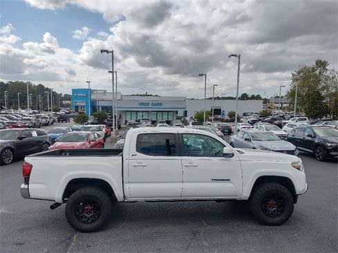 Used 2023 Toyota Tacoma SR5 image 8