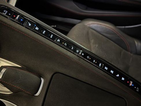 Used 2021 Chevrolet Corvette Stingray Premium Cpe w/ Z51 Performance Package RWD image 9