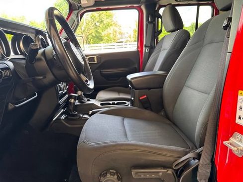 Used 2019 Jeep Wrangler Unlimited Sport S AWD/4WD image 14