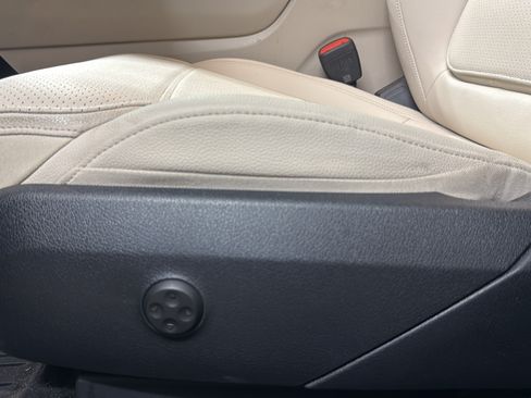 Certified 2026 Mercedes-Benz GLC 350e 4MATIC image 10