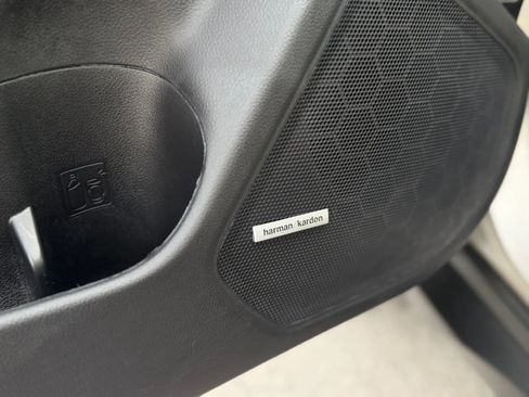 Used 2019 Subaru Outback 2.5i Limited AWD/4WD image 15