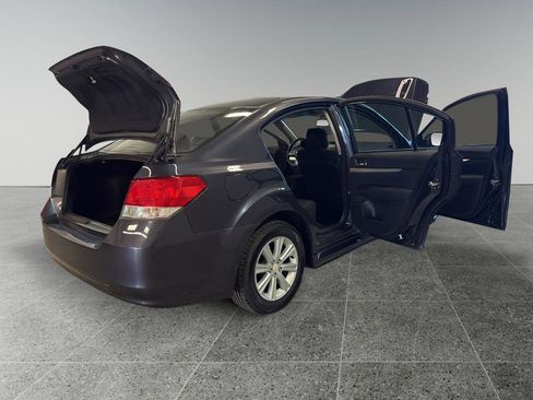Used 2010 Subaru Legacy 2.5i Premium AWD/4WD image 12