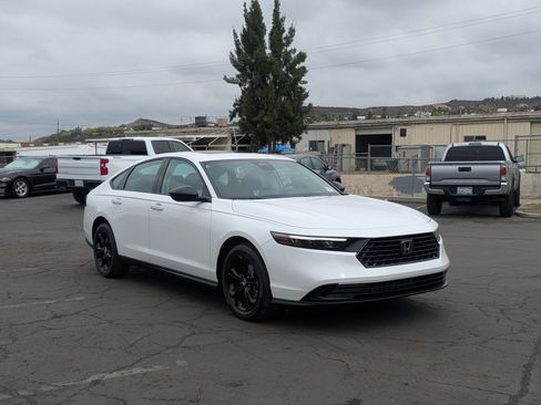 New 2025 Honda Accord SE image 3