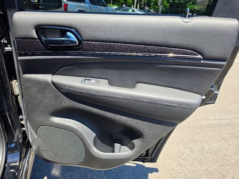 Used 2019 Jeep Grand Cherokee High Altitude AWD/4WD image 16