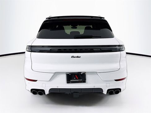 New 2025 Porsche Cayenne Turbo image 10