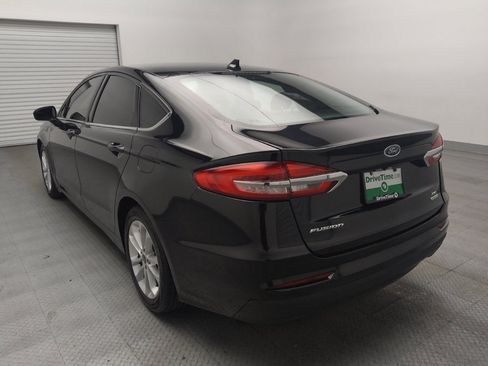 Used 2020 Ford Fusion SE FWD image 5
