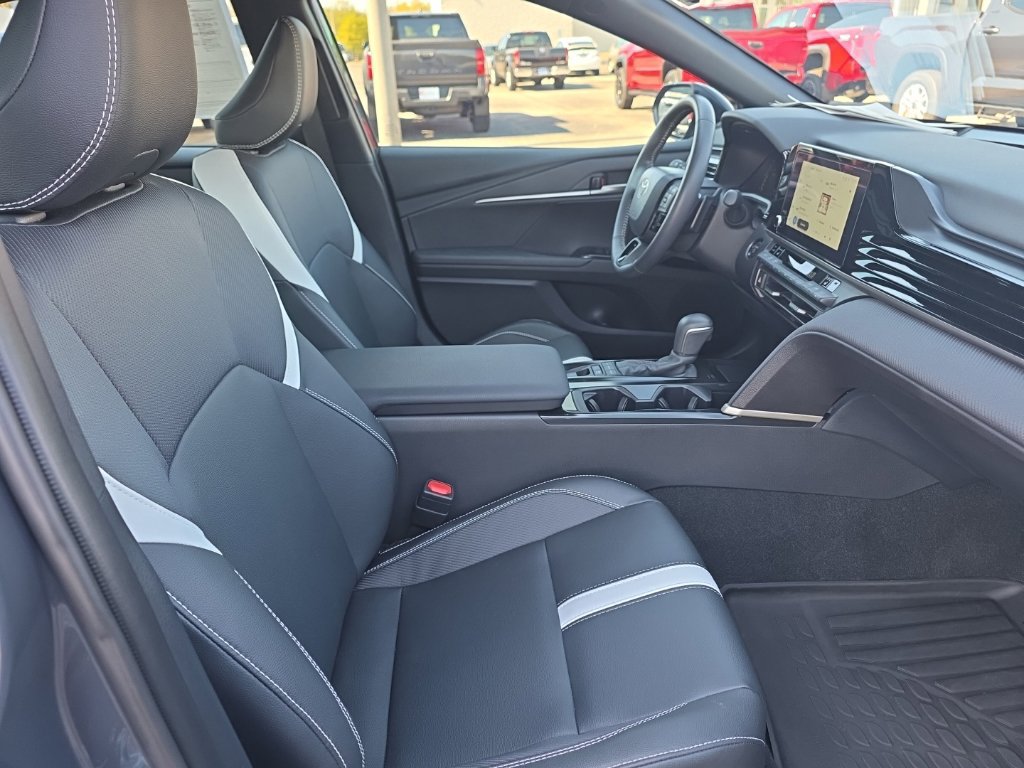 Certified 2026 Toyota Camry SE w/ Convenience Package FWD image 9