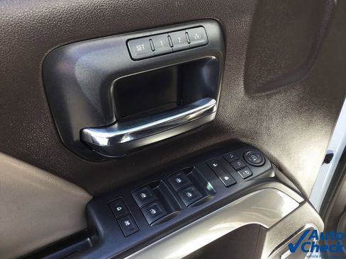 Used 2016 Chevrolet Silverado 2500 LTZ w/ LTZ Plus Package image 27