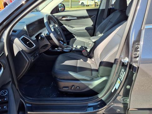 Used 2025 Kia Seltos EX image 16