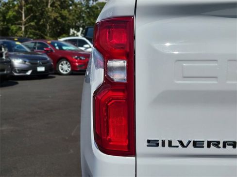 Used 2022 Chevrolet Silverado 1500 LTZ w/ LTZ Premium Package image 9