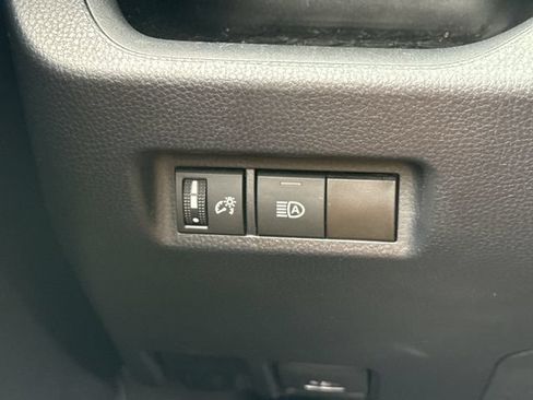 Used 2024 Toyota RAV4 LE AWD/4WD image 31