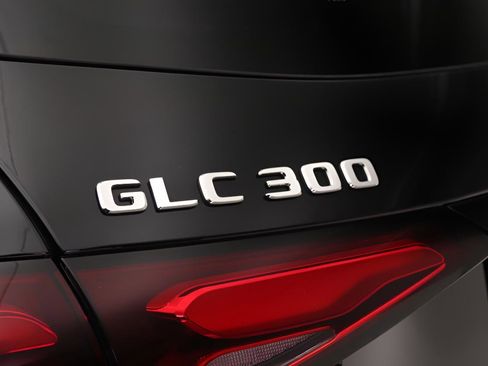 Certified 2026 Mercedes-Benz GLC 300 image 19