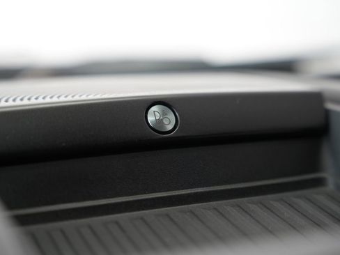 Used 2020 Ford F150 Raptor w/ Equipment Group 802A Luxury image 20