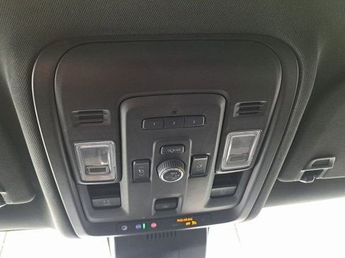 Used 2023 Chevrolet Tahoe Z71 w/ Luxury Package image 16