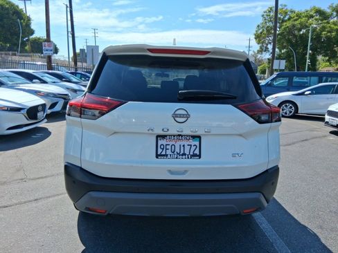 Used 2023 Nissan Rogue SV FWD image 5