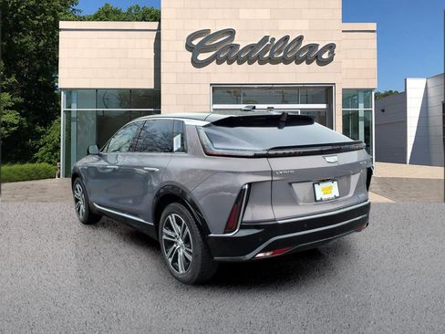 New 2026 Cadillac Lyriq Luxury image 3
