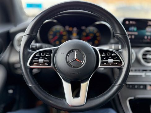 Used 2021 Mercedes-Benz GLC 300 4MATIC image 7