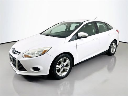 Used 2014 Ford Focus SE image 3